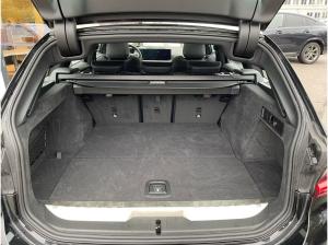 BMW 330 e xDrive M Sport | AHK Pano HUD H&K el.Sitze