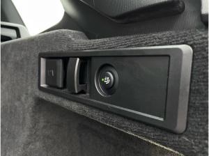 BMW 330 e xDrive M Sport | AHK Pano HUD H&K el.Sitze