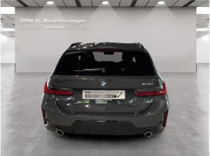 BMW 330 i xDrive Touring M Sport AHK