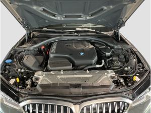 BMW 330 i xDrive Touring M Sport AHK