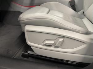 Audi Q5 S line 40 TDI qu.S tr. AHK STDHZG RFK ACC