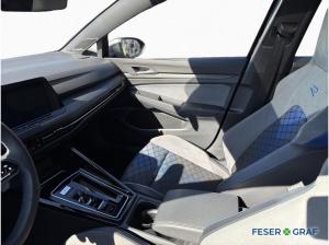 Volkswagen Golf VIII R 2.0 TSI AKRA PANO IQ LIGHT NAVI KAM