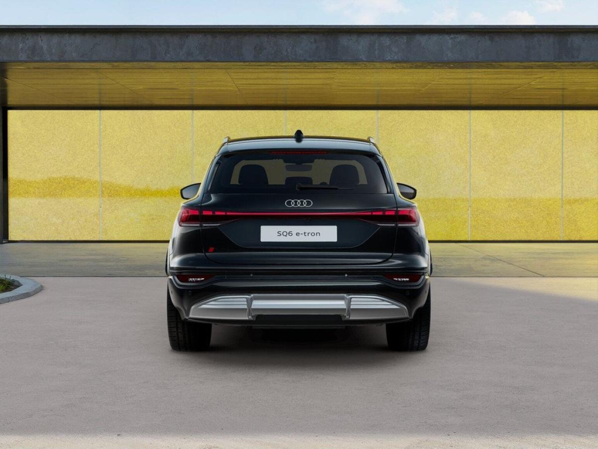 Audi SQ6 e-tron