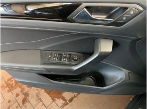 Volkswagen T-Roc 1.5 TSI R-Line DSG Rear View AHK