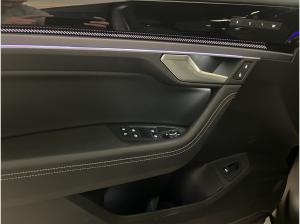 Volkswagen Touareg 3.0 V6 TDI 4Mot. R-Line, Navi, Sitzh., Pano, BlackStyle, Luft, Dynaudio
