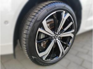 Volvo XC60 T6 Ultra Dark Recharge Plug-In Hybrid AWD EU6e Luftfederung Bowers&Wilkins
