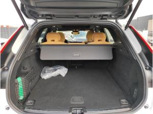 Volvo XC60 T6 Ultra Dark Recharge Plug-In Hybrid AWD EU6e Luftfederung Bowers&Wilkins