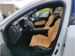 Volvo XC60 T6 Ultra Dark Recharge Plug-In Hybrid AWD EU6e Luftfederung Bowers&Wilkins