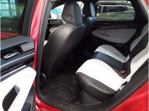 Volkswagen ID.7 Tourer Pro S - Interieur Plus und Exterieur Plus Paket + Pano / 8-fach Bereift