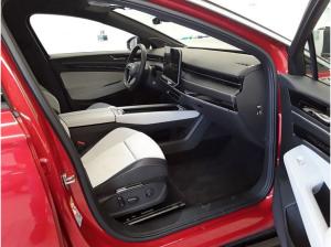 Volkswagen ID.7 Tourer Pro S - Interieur Plus und Exterieur Plus Paket + Pano / 8-fach Bereift