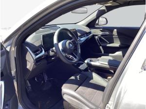 BMW iX2 xDrive30 , 5-türig (Strom)