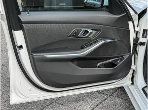 BMW 318 318i PA + SHZ. + DA + uvm.