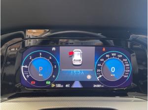 Volkswagen Golf VIII 2.0 TDI Move ACC AUT Navi Virtual LED