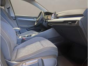 Volkswagen Golf VIII 2.0 TDI Move ACC AUT Navi Virtual LED