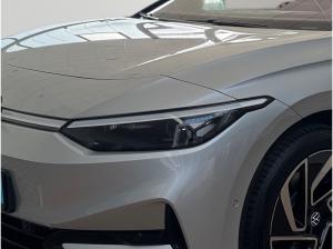Volkswagen ID.7 Tourer Pro +WÄRMEPUMPE+AHK+KAMERA+