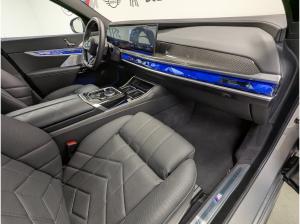 BMW i7 eDrive50 M Sport Fond Entertainment B&W SkyLounge