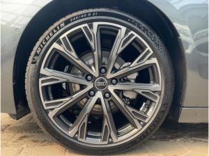 Audi A6 e-tron A6 Sportback e-tron S line AHK LM21