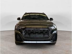 Audi Q8 SUV TFSI e quattro 360 kW tiptronic 0,5% sofort verfügbar!