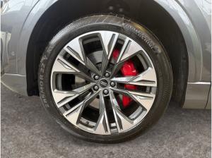Audi Q8 SUV TFSI e quattro 360 kW tiptronic 0,5% sofort verfügbar!
