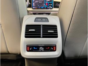 Volkswagen Passat Variant Elegance 1.5 TSI eHybrid 110 kW DSG - Area View IQ.Drive HUD Matrix-LED AHK SHZ PDC LM