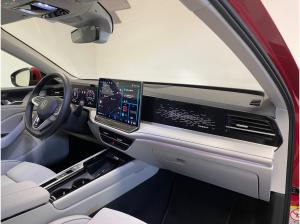 Volkswagen Passat Variant Elegance 1.5 TSI eHybrid 110 kW DSG - Area View IQ.Drive HUD Matrix-LED AHK SHZ PDC LM