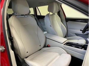 Volkswagen Passat Variant Elegance 1.5 TSI eHybrid 110 kW DSG - Area View IQ.Drive HUD Matrix-LED AHK SHZ PDC LM