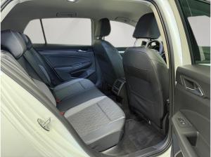 Volkswagen Golf VIII Lim. GOAL 2.0 TDI 110kW DSG - LED Plus ACC AHK Navi Rear View SHZ LM CarPlay PDC GJR MFL