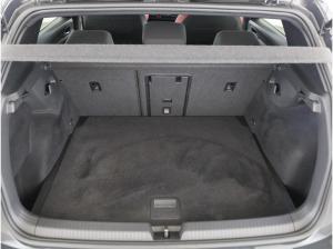 Volkswagen Golf VIII 2.0 TSI GTI DSG+ACC+LED+RFK+PDC+APP