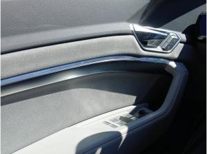 Audi Q8 e-tron 55 quattro advanced Standklima Navi Matrix Parkassistent