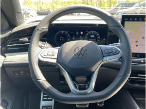 Volkswagen Passat R-Line 1.5 l eHybrid AHK*SOUND