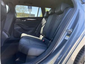 Volkswagen Passat R-Line 1.5 l eHybrid AHK*SOUND