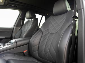 BMW X5 xDrive30d M-Sport AHK PANO KoZg S-Glas 4x SHZ