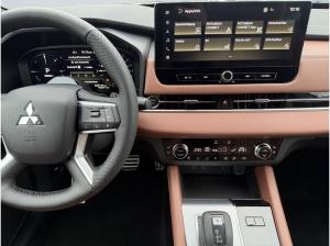 Mitsubishi Outlander Top Luxury mit Standheizung und 360-Grad-Kamera