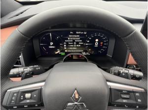 Mitsubishi Outlander Top Luxury mit Standheizung und 360-Grad-Kamera