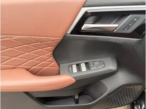 Mitsubishi Outlander Top Luxury mit Standheizung und 360-Grad-Kamera