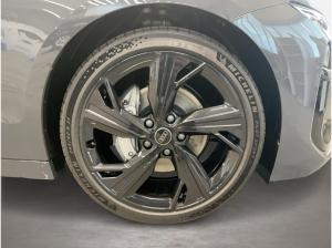 Audi A6 Avant S line business e-tron performance