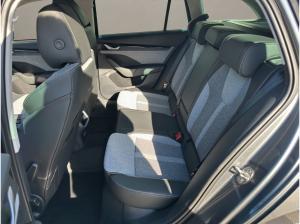 Skoda Octavia SOFORT VERFÜGBAR! Combi Tour AHK Navi HUD 360° eHeck