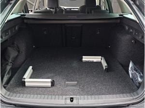 Skoda Octavia Combi 2.0 TDI DSG Tour SOFORT VERFÜGBAR! ACC AHK AUT Navi