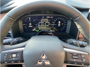 Mitsubishi Outlander Top Luxury mit Standheizung und 360-Grad-Kamera