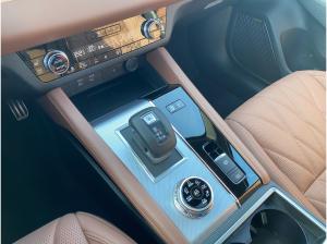 Mitsubishi Outlander Top Luxury mit Standheizung und 360-Grad-Kamera