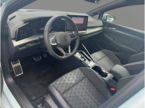 Volkswagen Golf Var. R-LINE 1.5 eTSI DSG PANO HuD KAM IQLED