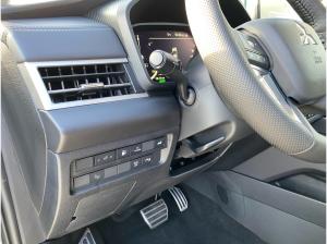 Mitsubishi Outlander Top mit Standheizung und 360-Grad-Kamera