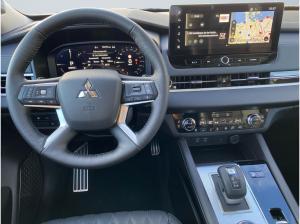 Mitsubishi Outlander Top mit Standheizung und 360-Grad-Kamera