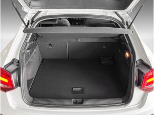 Audi Q2 35 TFSI S tronic LED DAB CarPlay Einparkhilfe