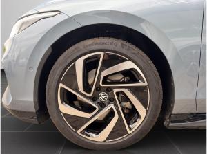 Volkswagen ID.7 Tourer Pro 82 kWh SOH:100% AHK RFK MATRIX IQ-DRIVE