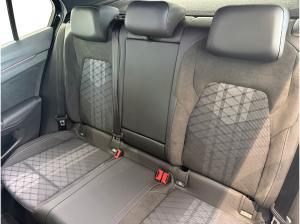 Volkswagen Golf R-Line 1,5 l eTSI DSG