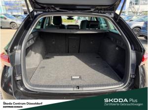 Skoda Octavia Combi Selection 1.5 TSI mHEV Rückfahrkamera Interieur-Design-Paket Lodge