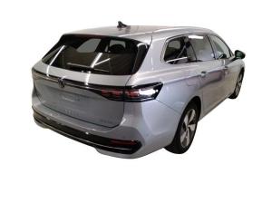 Volkswagen Passat Variant Elegance 1.5 TSI eHybrid 130kW DSG - Matrix-LED IQ.Drive Pano AHK HUD Area View Navi SHZ PDC