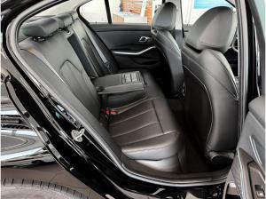 BMW 320 320i xDrive DA + PA+ + ADAPT. LED + Sportsitze + UVM.
