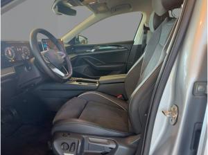 Volkswagen Passat Variant 1.5 TSI eHybrid Business DSG Parklenkassistent